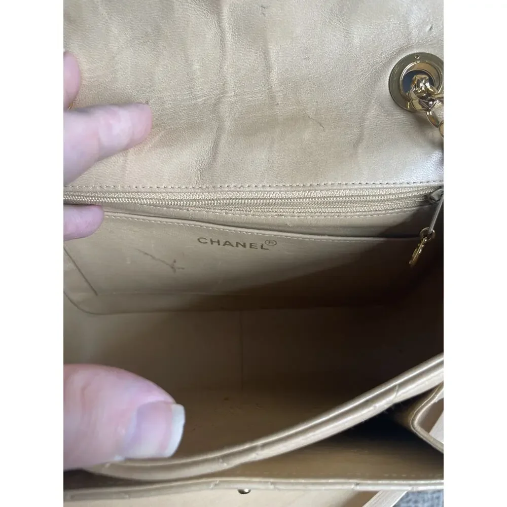 Chanel Beige Round Flap Bag Shoulder Bag Leather Gold Small Classic CC Diana